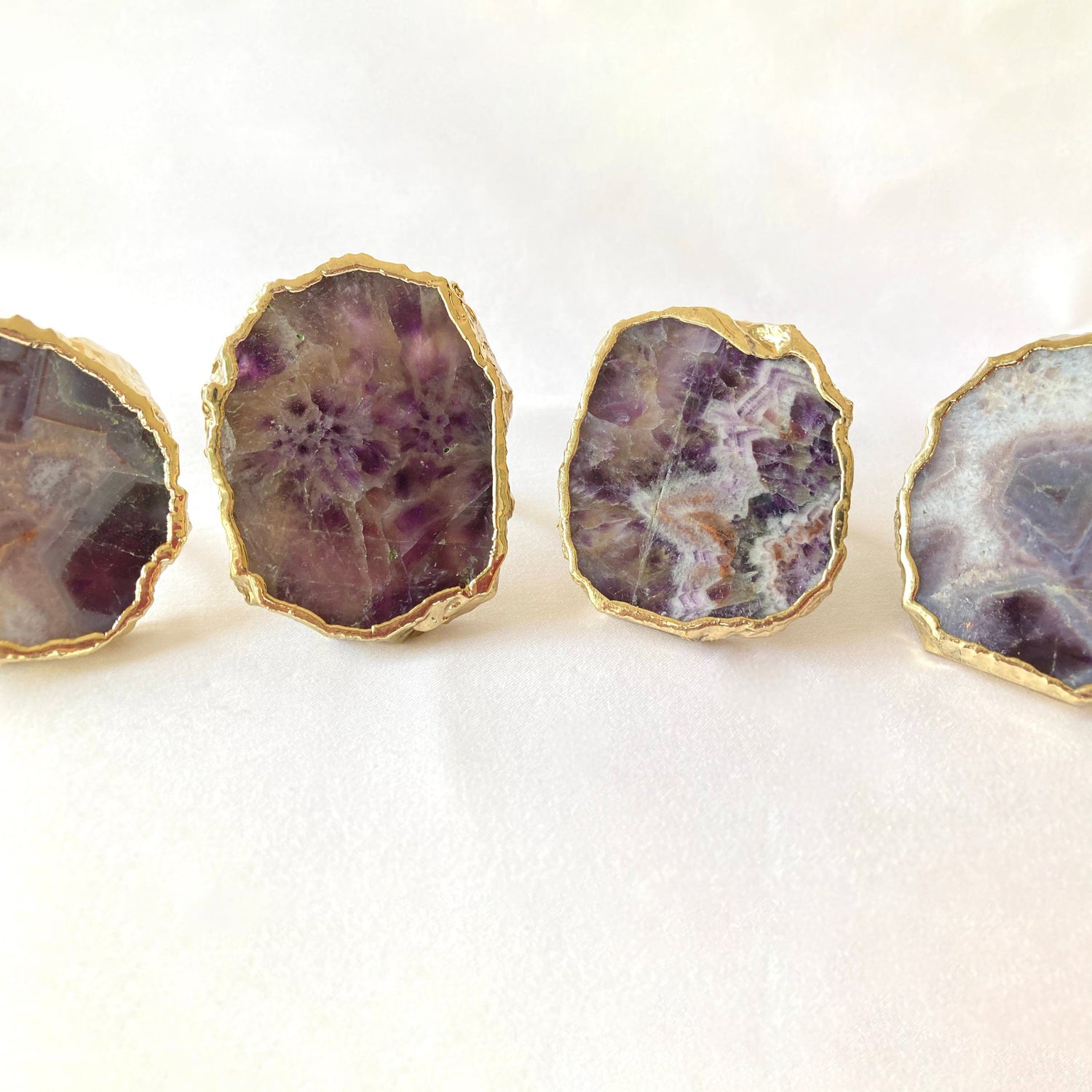 Set of 4 Amethyst Agate Napkin Rings - Handcrafted Elegance