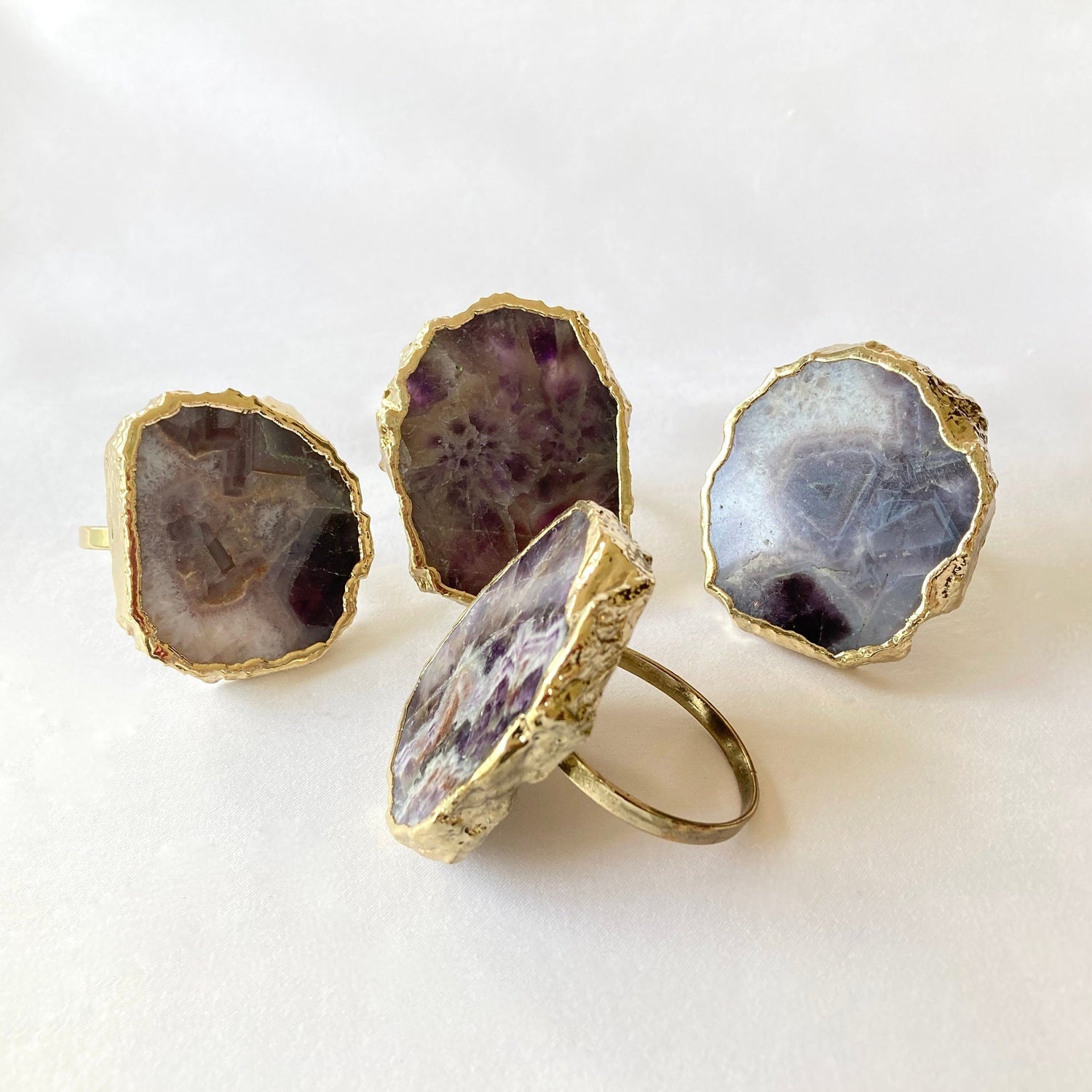 Set of 4 Amethyst Agate Napkin Rings - Handcrafted Elegance