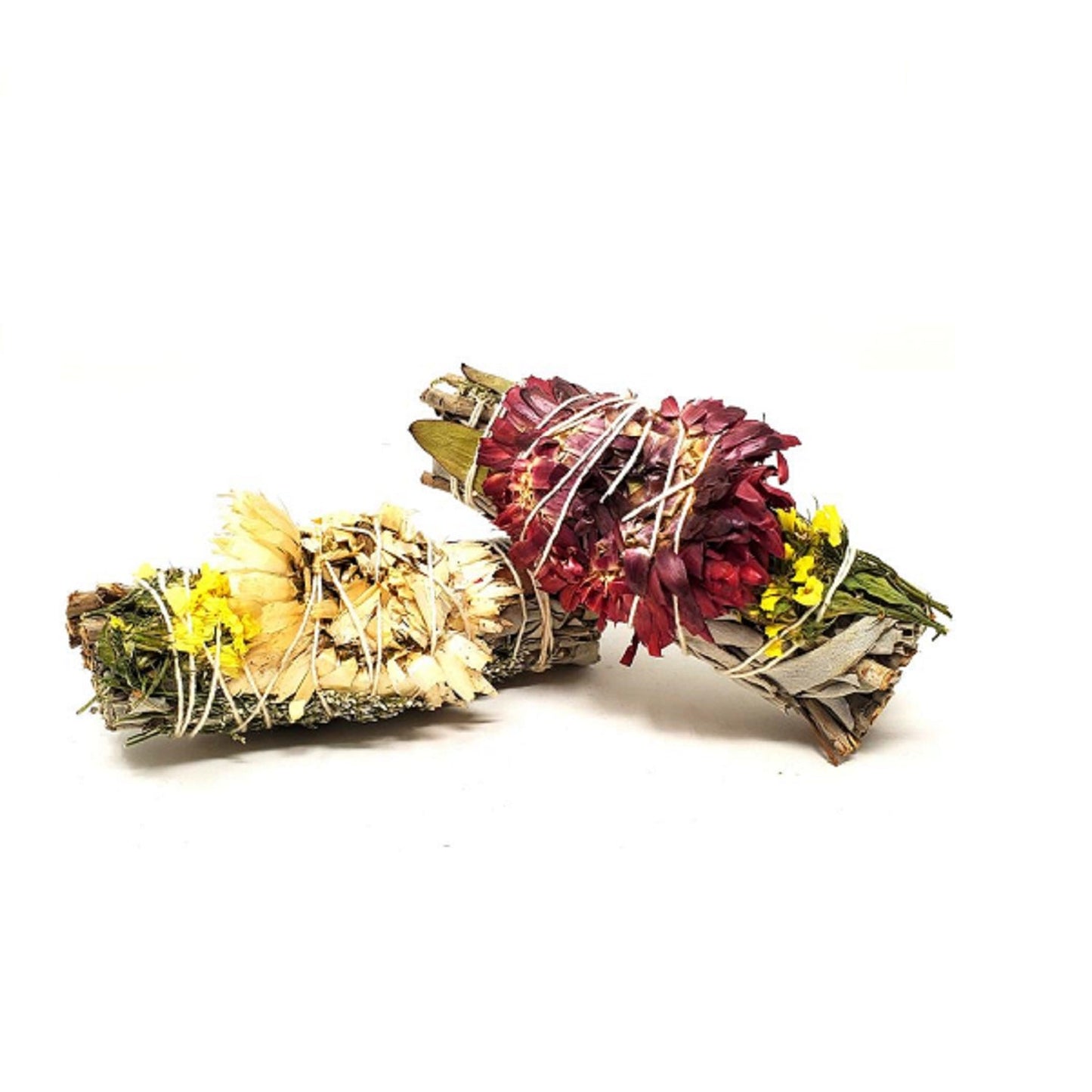 White Sage, Red Eucalyptus & Sinuata Flower - 4" Bundle