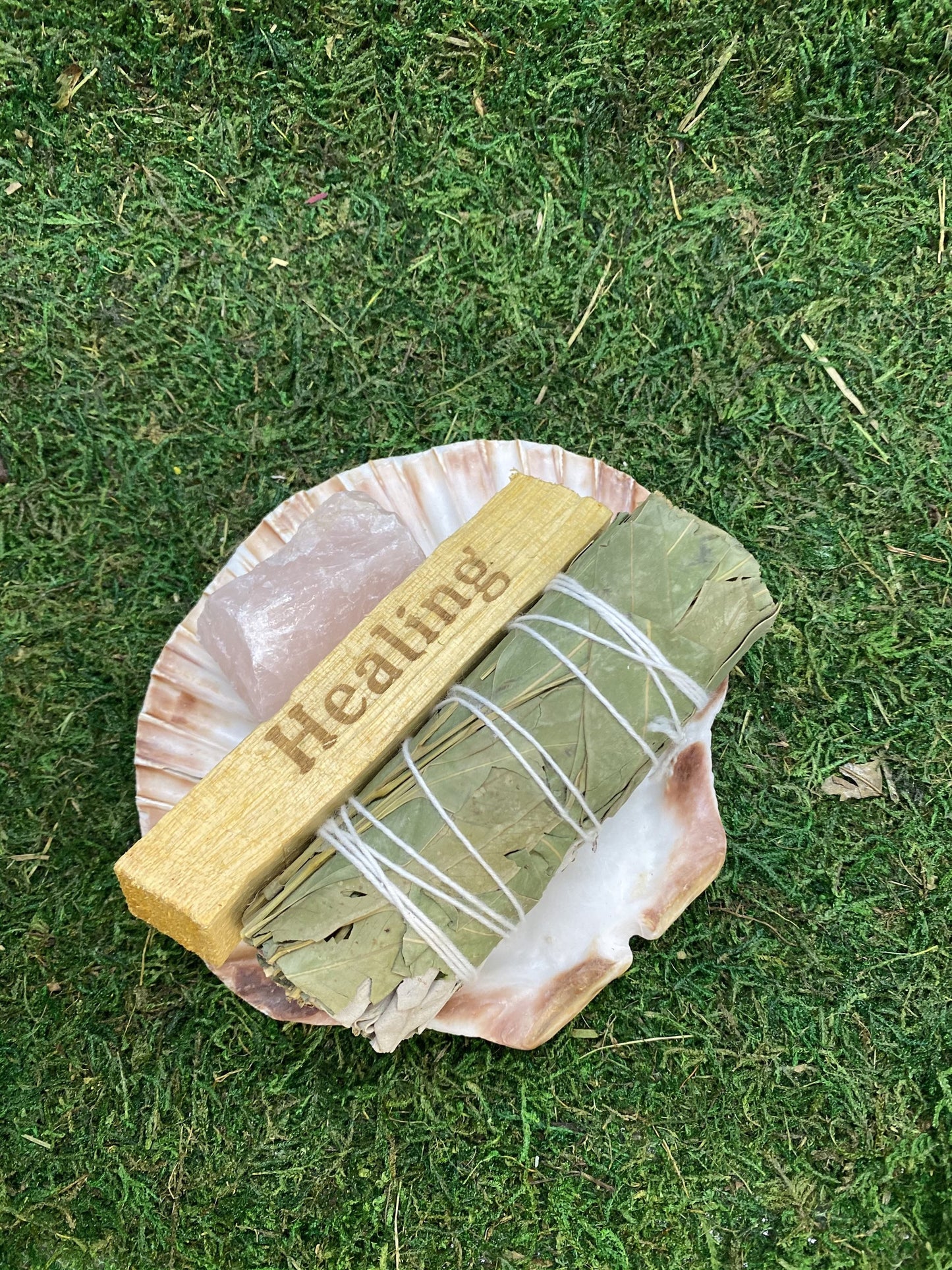 Healing Smudge Kit - Rose Quartz, Palo Santo & Sage